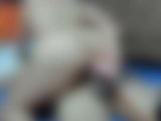 Live cam show with karollovestar - Erotic Dance on CamClone