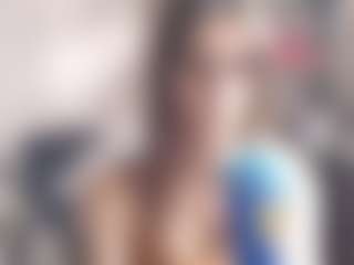 Live cam show with MegiDesire - Fit on boobsie.com