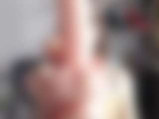 Live cam show with MegiDesire - Camel Toe on madthumbs