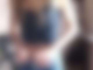 Live cam show with MegiDesire - Smoke on Dolls Live