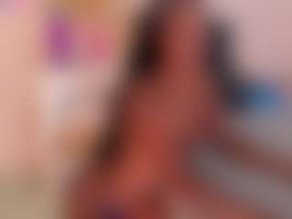 Live cam show with SARAA-COLLIINS - Black on Pornisteam.com