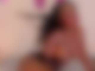 Live cam show with SARAA-COLLIINS - Shower on CamwithHer