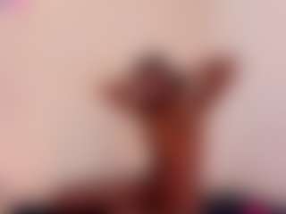 Live cam show with SARAA-COLLIINS - Ebony on Uber Horny | colombia