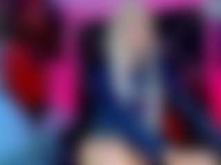 Live cam show with SashaLestronge - Red Hair on Chatstar
