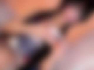 Angeles-Bust's Live Sex Cam Show