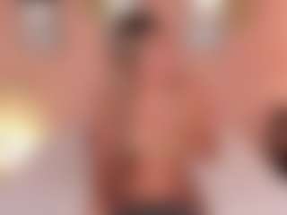 Live cam show with SofiaBennett - Gagging on Hubzter Live