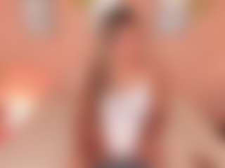 Live cam show with SofiaBennett - Bedroom Blonde Hair on UwU Esports