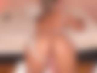 Live cam show with SofiaBennett - Gagging on Free Soda