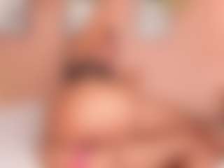 Show de cam en direct avec SofiaBennett - Gagging sur Camsoda