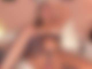 Live cam show with SofiaBennett - Dildo Or Vibrator on Gym Cam Girls