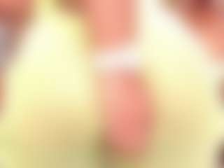 Live cam show with SofiaBennett - Oil on Camsoda