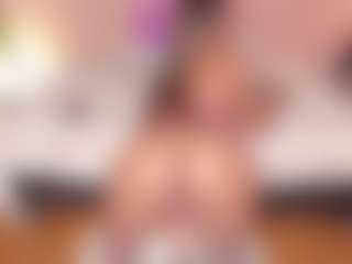 Live cam show with SofiaBennett - Blonde Hair College on AdultVida.com