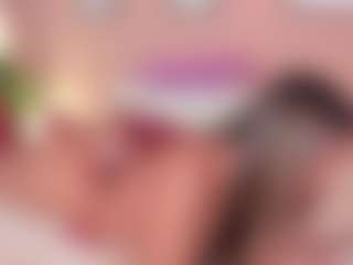 Live cam show with SofiaBennett - College Lovense on camgirlchat.live