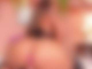 Live cam show with SofiaBennett - Oil on Mixed Magazine Live