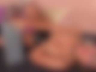 Live cam show with SofiaBennett - Blonde Hair Curvy on crypto-cams