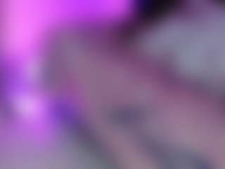 Spettacolo in cam dal vivo con Eimy - Thin su Camsoda