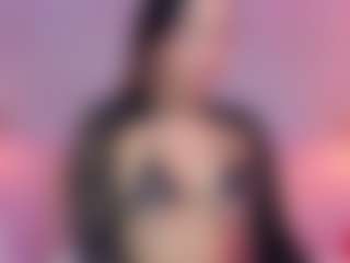 Spettacolo in cam dal vivo con EmilyCollins1 - Athletic Tease su Camsoda