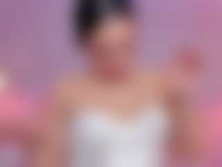 Live cam show with EmilyCollins1 - Teen (18+) on AdultVida.com