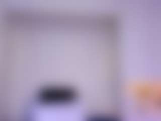 Live cam show with HannyK - Petite on CamClone
