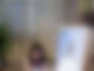 Live cam show with Summer - Green Eyes on Strip Flash - Live Sex Shows