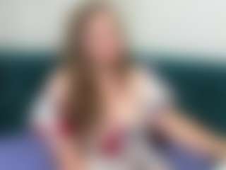 Live cam show with MonikaCharming - Green Eyes on Soda Cam