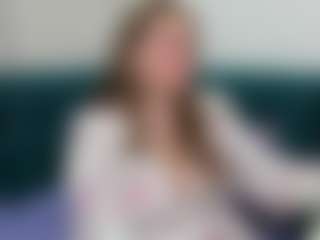 Live cam show with MonikaCharming - Brown Hair on Camming Site