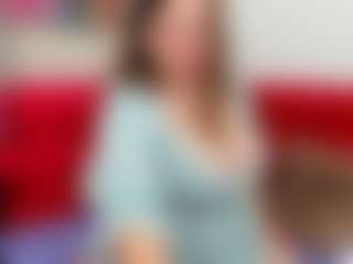 Live cam show with MonikaCharming - Ass Bouncing on Dolls Live