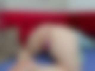 Live cam show with MonikaCharming - Flashing on Camsoda