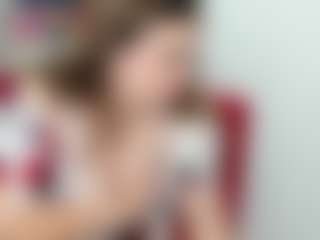 Live cam show with MonikaCharming - Average on TeamSkeetLive
