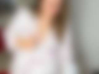 Live cam show with MonikaCharming - Average on Gym Cam Girls