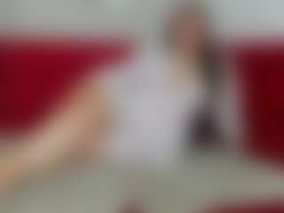 Live cam show with MonikaCharming - Average on fapnchat