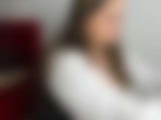 Live cam show with MonikaCharming - Spank on TeamSkeetLive