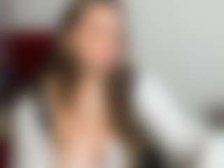 Live cam show with MonikaCharming - Cute on livesuperchat.net