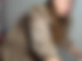 Live cam show with MonikaCharming - Green Eyes on makecum.org