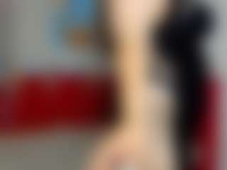 Live cam show with MonikaCharming - Oil on Camsoda