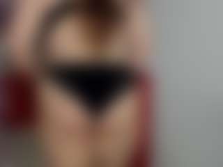 Live cam show with MonikaCharming - Oil on liverealitysex.com