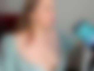 Live cam show with MonikaCharming - Oil on Camsoda