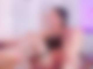 Live cam show with AdelNesbitt - Camel Toe on crypto-cams
