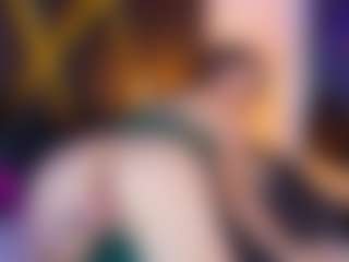Live cam show with AdelNesbitt - Petite on xDating
