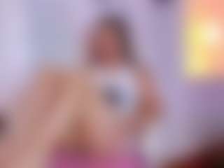 Live cam show with AdelNesbitt - Camel Toe on Camsoda