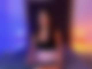 Live cam show with AdelNesbitt - Petite on Camsoda
