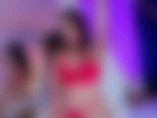 Live cam show with AdelNesbitt - Glasses on AdultVida.com