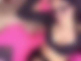 Live cam show with littleari - Butt Plug on Camsoda