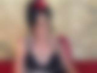 LuciousGrace MILF webcam performer live streaming
