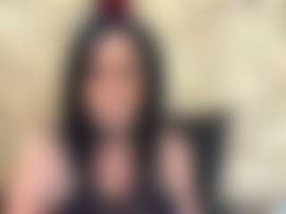 Live cam show with LuciousGrace - Brown Hair MILF on livesuperchat.net
