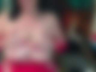 LuciousGrace MILF webcam performer live streaming