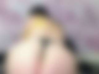 Live cam show with LuciousGrace - Ass Bouncing on parknlotfishbdy