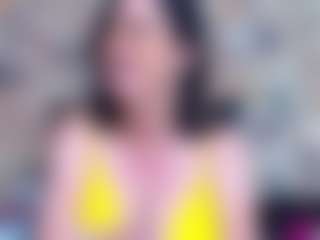 Live cam show with LuciousGrace - Spank MILF on TeamSkeetLive