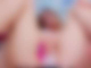 Live cam show with NeldaGault - Green Eyes on StripNow