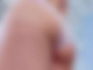Live cam show with NeldaGault - Green Eyes on Mixed Magazine Live